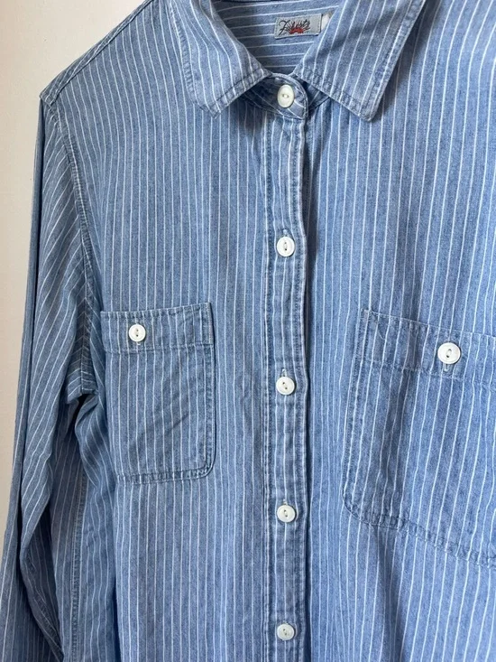 Faherty Chambray button down shirt Blue White stripe large - Picture 2 of 9
